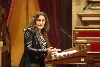 La consellera de la Presidència, Laura Vilagrà, durant una intervenció al ple del Parlament aquest dimarts.