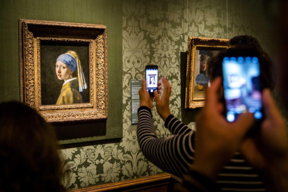 Aboquen salsa de tomata a l'obra mestra de Vermeer 'La jove de la Perla' 