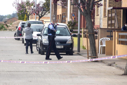 Cordón policial de los Mossos en Castellserà hace dos años.