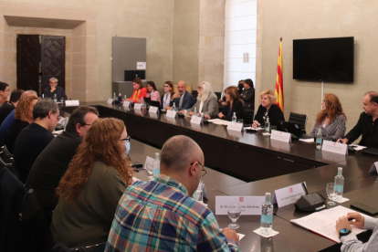 Reunión de la Mesa General de Negociación de los empleados públicos en el Palau de la Generalitat.