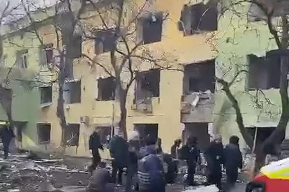 Fotograma de la zona de l'hospital de maternitat atacat a Mariúpol.