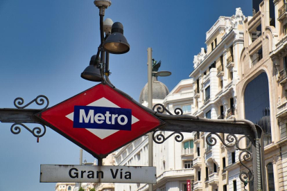 Este es el curioso objeto que no puedes llevar al Metro de Madrid
