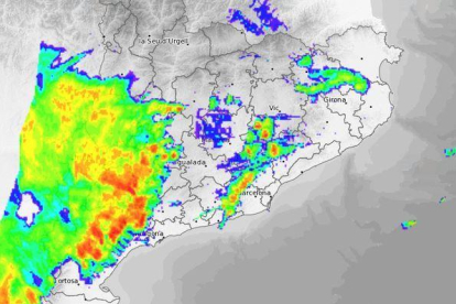 Protecció Civil activa l'alerta de l'INUNCAT per intensitat de pluja a les comarques del sud-oest