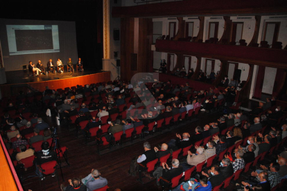 La jornada ha tenido lugar en el teatro L'Amistad de Mollerussa.