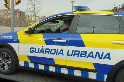 Un vehículo de la Guardia Urbana de Lleida.