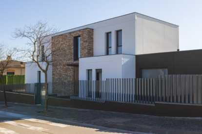 Un dels habitatges que l’arquitecte Josep Bunyesc ha edificat amb aquesta tècnica.