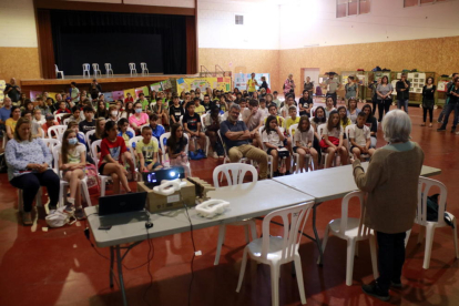 Presentación del encuentro de Escoles Verdes de Ponent en el polideportivo de Preixana