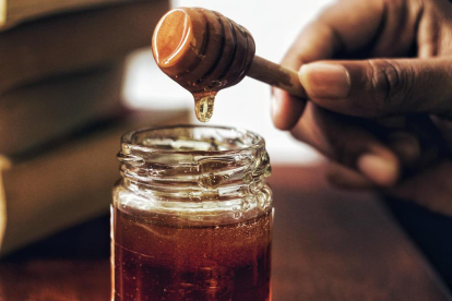 La miel tiene muchas ventajas para el organismo pero también alguna contraindicación.