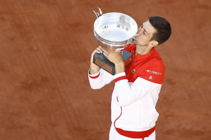 França rectifica i no permetrà que Djokovic participi a Roland Garros