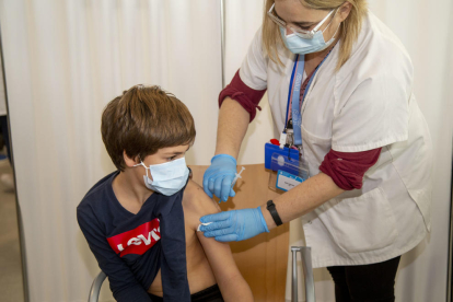 Per què recomanem vacunar els nens enfront la Covid-19?