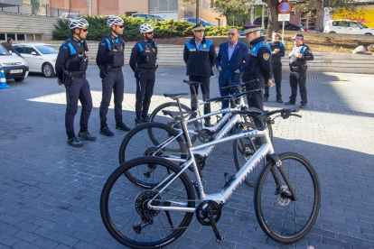 El acto de presentación de las nuevas bicicletas de la Guardia Urbana de Lleida.