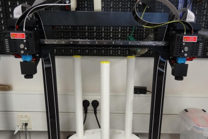 El tamboret imprès en una impressora 3D.