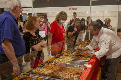 La Firacóc va recuperar l’emplaçament habitual a l’Espai MerCAT i, a part del cóc, també va oferir elaboracions de fleca dolces i salades.