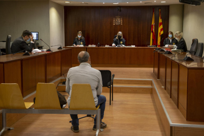 L’acusat durant la celebració del judici ahir a l’Audiència de Lleida.