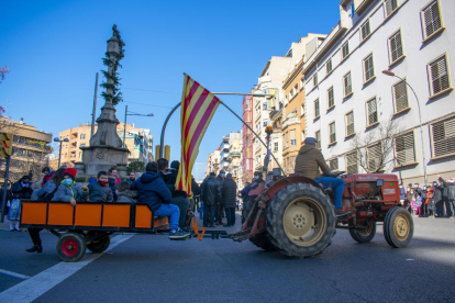 El grupo de batucada Tam Tam Tukem y Lo Marraco, encabezaron el desfile.