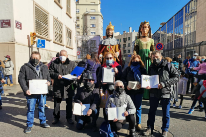 El grupo de batucada Tam Tam Tukem y Lo Marraco, encabezaron el desfile.