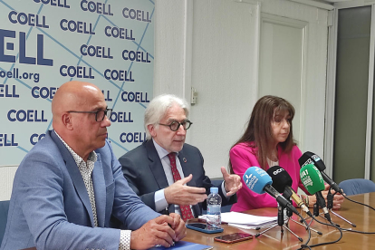 Gardeñes, Sánchez Llibre y Fernández-Tubau, en una rueda de prensa ayer en la sede de COELL.