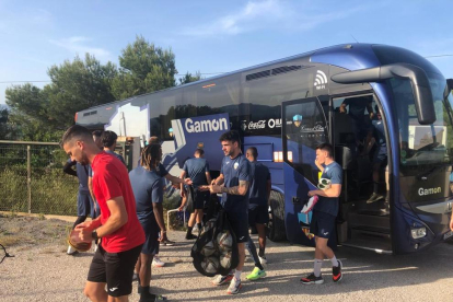 El equipo se ejercitó por la tarde en L’Alfàs del Pi, donde se concentró para el partido de hoy en Elda.