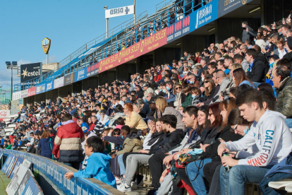 La grada general del Camp d’Esports, durante un partido del Lleida de esta temporada.