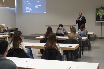 El director de la Fira, Xavier Roure, al curs de formació.