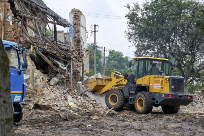 Imagen de casas destruidas por bombardeos en Ucrania.