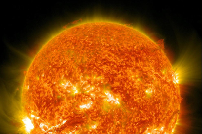 Imagen del sol tomada por la NASA.