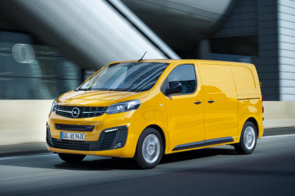 L'Opel Vivaro-e augmenta la seua popularitat, com així ho demostra el seu primer lloc entre les furgonetes elèctriques mitjanes més venudes a Alemanya durant el primer trimestre del 2022.