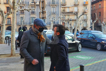 En la seua arribada a l'ajuntament de Balaguer, Aragonès ha estat rebut per l'alcalde, Jordi Ignasi Vidal