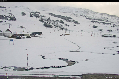 El Pla de Beret, cobert de neu després de les últimes precipitacions.