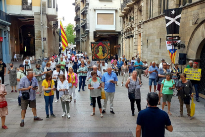 Quatre anys de cantaires - Els cantaires es van tornar a citar un dilluns més a la plaça Paeria de Lleida en la seua incansable acció de protesta per exigir el retorn dels líders independentistes exiliats per la celebració del referèndum de l ...