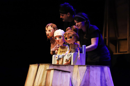 Moment de l’espectacle ‘La llàntia meravellosa’, de la companyia Festuc Teatre.
