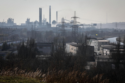 Rússia anuncia un alto el foc per evacuar els civils de l'acereria de Mariúpol