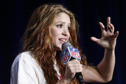Shakira, una más en la lista de famosos con problemas fiscales