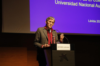 Más de 50 personas asistieron ayer a la conferencia del cientificó mexicano en CaixaForum Lleida. 