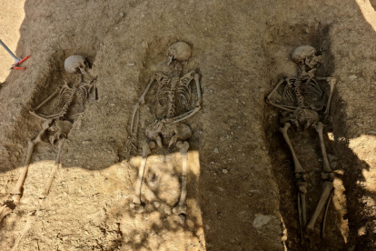 Tres cossos de soldats republicans morts durant la Guerra Civil i enterrats en una fossa de Canturri, Alt Urgell.
