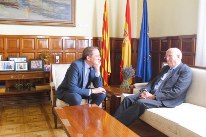 Cespín se reunió ayer con el comisario del PERTE, Jordi Carbonell.