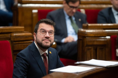 El presidente de la Generalitat, Pere Aragonès, durante una sesión plenaria en el Parlament.