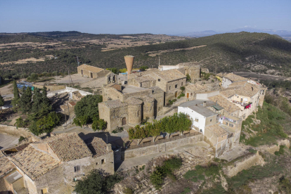 Talteüll és un dels vint-i-cinc pobles amb menys de vint habitants de la Segarra.