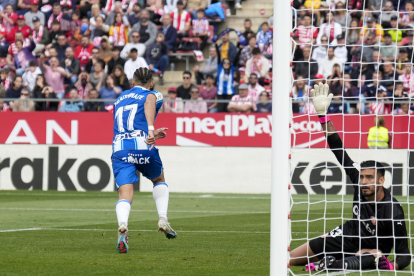 El Girona supera al Espanyol con un gol de penalti en el minuto 88