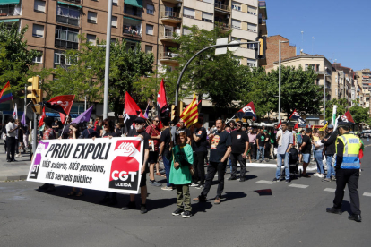 Imagen de la cabecera de la marcha de CGT de Lleida.