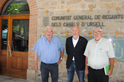 David Mascort entre el president de l’Urgell, Amadeu Ros, i el del Segarra-Garrigues, Josep Maria Jové.