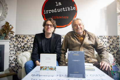 Txema Martínez y Pere Rovira presentaron sus últimos poemarios en la librería la irreductible en marzo.