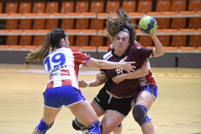 Jone Hijosa, en una acción del partido de ayer.