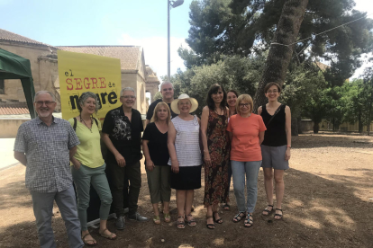 Algunos escritores ayer en la jornada matinal del festival, en el patio del Convent de Santa Clara.