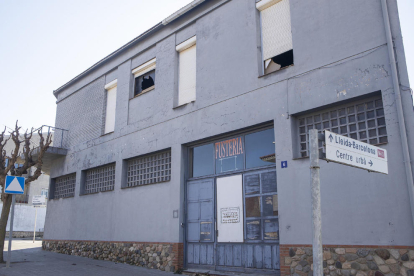 El magatzem de Sant Guim on van trobar la plantació.