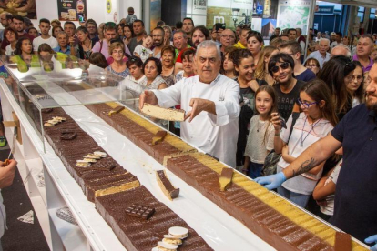 Mor l'empresari i mestre torronaire Àngel Velasco, propietari de Torrons Vicens