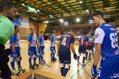 El debutant Nuno Paiva, molt actiu a la primera meitat, en una acció ofensiva davant d’Helder Nunes.