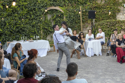 La plaça Major, a vessar d’espectadors ahir a la tarda.