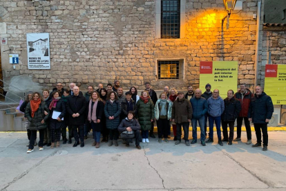 Foto de grupo de los participantes en la inauguración de las obras.