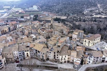 Vista del poble de Torà.